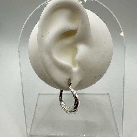 SALE! Classic Sterling silver hoop earrings! - Picture 4 of 7